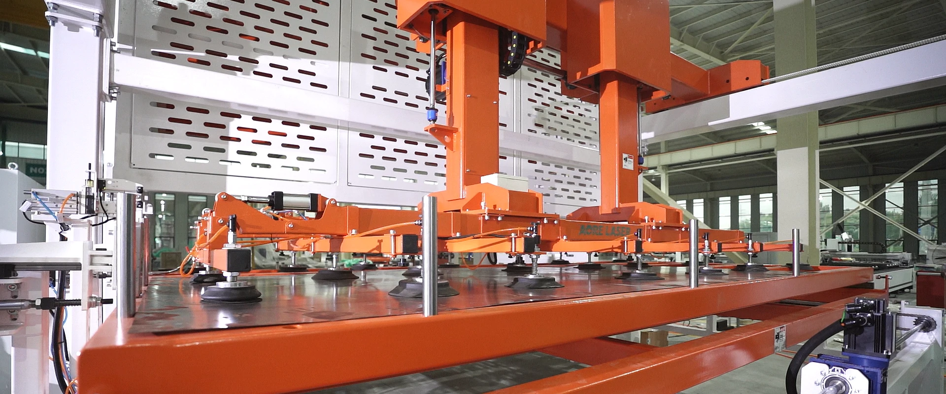 Las ventajas de la automatización de las máquinas cortadoras láser de fibra (3).webp